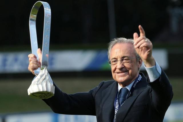 1628209966212077537.jpg florentino_perez_posa_con_la_youth_league_foto_cordon_press_001.jpg
